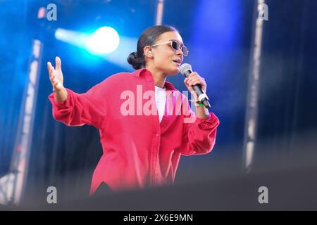 Madrid, Espagne. 14 mai 2024. La chanteuse Marta Santos se produit lors du concert de vive Dial à San Isidro sur la Plaza Mayor de Madrid. 14 mai 2024 Espagne (photo par Oscar Gonzalez/Sipa USA) crédit : Sipa USA/Alamy Live News Banque D'Images