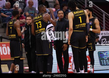 Bonn, Deutschland. 14 mai 2024. Desure Buie (Ludwigsburg), Yorman Polas Bartolo (Ludwigsburg), David McCray, Jonathan Baehre (Ludwigsburg), Telekom Baskets Bonn vs MHP Riesen Ludwigsburg, easyCredit BBL, Play-In, Bonn, 14.05.2024. Crédit : Juergen Schwarz/Alamy Live News Banque D'Images