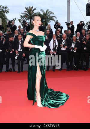 Cannes, France. 15 mai 2024. L'invité assiste au tapis rouge de la cérémonie de projection et d'ouverture de 'le deuxième acte' lors du 77e Festival de Cannes au Palais des Festivals le 14 mai 2024 à Cannes, France. Photo : DGP/imageSPACE crédit : Imagespace/Alamy Live News Banque D'Images