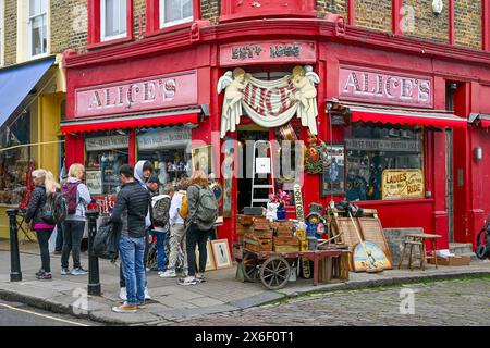 Alice's antiques, boutique sur Portobello Road, Notting Hill, Londres, Angleterre, U. K Banque D'Images