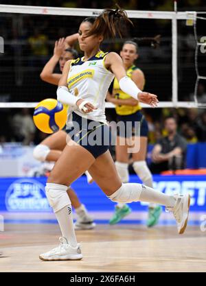 Nyeme, du Brésil, lors du match de la Fédération internationale de volleyball (FIVB) Ligue des Nations de volleyball féminin de la poule 2 entre le Brésil et le Canada Banque D'Images