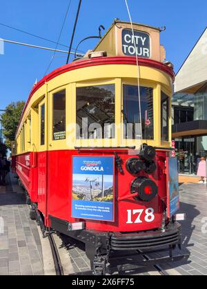 Tramway Vintage City Tour sur Oxford Terrace, Christchurch Central, Christchurch (Ōtautahi), Canterbury, Nouvelle-Zélande Banque D'Images