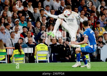 Madrid, Espagne. 14 mai 2024. Madrid Espagne ; 14/05/2024.- le Real Madrid bat Alavés 5-0 lors de la journée 36 de la Ligue espagnole de Football. Avec les buts de Jude Bellingham 10', Vinicuis Junior 27', 60', Federico Valverde 45' 1' et Arda Güler 81'. Match au stade Santiago Bernabeu dans la capitale du Royaume d'Espagne crédit : Juan Carlos Rojas/dpa/Alamy Live News Banque D'Images