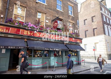 Le Nellie Dean de Soho, Londres pub public House dans Dean Street centre de Londres, vue extérieure, Angleterre, Royaume-Uni, 2023 Banque D'Images