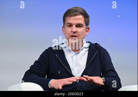 Cologne, Allemagne. 14 mai 2024. Dr Christoph Schneider, directeur national DE/AT et directeur général d'Amazon Digital Germany GmbH, Prime Video, intervient à Anagacom, le principal salon européen dédié au haut débit, à la télévision et à l'Internet. Crédit : Horst Galuschka/dpa/Alamy Live News Banque D'Images