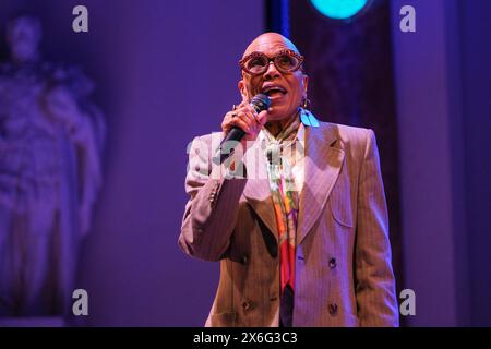 Dee Dee Bridgewater se produisant au Cheltenham Jazz Festival, Royaume-Uni. 4 mai 2024 Banque D'Images