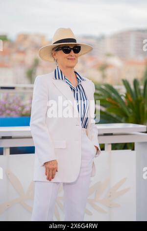 CANNES, FRANCE - 14 MAI : Meryl Streep assiste à une photocall alors qu'elle reçoit une Palme d'Or honorifique au 77e Festival de Cannes au Palais des Banque D'Images