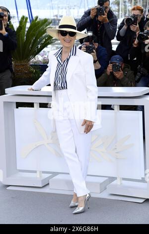 Meryl Streep beim Photocall anlaesslich der Verleihung der Goldenen Ehrenpalme fuer ihr Lebenswerk am 14.05.2024 im Rahmen vom 77. Festival de Cannes 2023 Festival de Cannes 2024 - Meryl Streep Photocall *** Meryl Streep au Photocall à l'occasion de la cérémonie de remise des prix de la Palme DOR pour son œuvre de vie le 14 05 2024 au Festival de Cannes 77 Festival de Cannes 2023 Festival de Cannes 2024 Meryl Streep photocall Banque D'Images