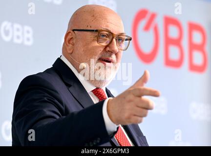 Andreas Matthä, PDG de ÖBB, le vendredi 26 avril 2024, lors de la conférence de presse sur le bilan de ÖBB intitulée "résultats annuels 2023" à Vienne, Autriche. , . Crédit : APA-PictureDesk/Alamy Live News Banque D'Images