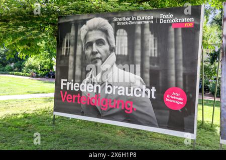 Wahlkampf - Europawahl 2024 Wahlplakat der FDP, es ist nicht egal. Es ist Europa. Marie-Agnes Strack-Zimmermann. Münster, Nordrhein-Westfalen, DEU, Deutschland, 15.05.2024 *** campagne électorale élections européennes 2024 affiche électorale du FDP, It doesnt Matter It Europe Marie Agnes Strack Zimmermann Münster, Rhénanie du Nord-Westphalie, DEU, Allemagne, 15 05 2024 Banque D'Images