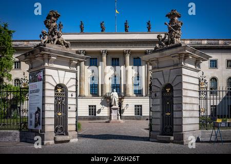 Berlin Mitte, Humboldt Universität HUB, Straße Unter den Linden - 15.05.2024 Berlin Banque D'Images