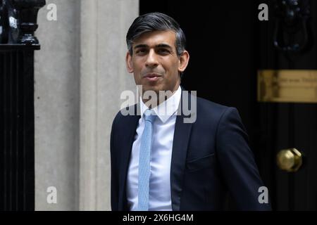 Londres, Royaume-Uni. 15 mai 2024. Le premier ministre Rishi Sunak quitte le 10 Downing Street pour que le Parlement réponde aux questions du premier ministre à Londres. Crédit : SOPA images Limited/Alamy Live News Banque D'Images