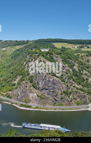 Vue sur le célèbre rocher de Loreley au Rhin, vallée du Rhin, Rhénanie-Palatinat, Allemagne Banque D'Images