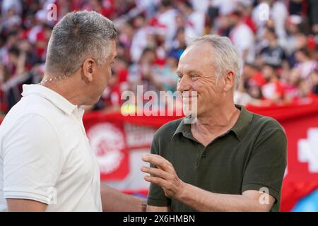 Fußball : 1. Bundesliga 2023 / 2024, 33. Spieltag, SC Freiburg vs. 1. FC Heidenheim, Europa-Park-Stadion Freiburg : entraîneur de Freiburg Christian Streich Freiburg im Breisgau Europa-Park-Stadion Deutschland *** Football 1 Bundesliga 2023 2024, Journée 33, SC Freiburg vs 1 FC Heidenheim, Europa Park Stadion Freiburg Fribourg entraîneur Christian Streich Freiburg im Breisgau Europa Park Stadion Germany Copyright : xJoeranxSteinsiekx Banque D'Images