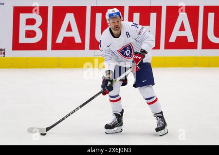 Ostrava, République tchèque. 13 mai 2024. Stéphane da Costa de France en action lors du Championnat mondial de hockey sur glace 2024 de l'IIHF entre la Lettonie et la France à l'Ostravar Arena Ostrava, République tchèque score final ; Lettonie 3:2 France score final ; Lettonie 3 : 2 France. (Photo de Grzegorz Wajda/SOPA images/SIPA USA) crédit : SIPA USA/Alamy Live News Banque D'Images