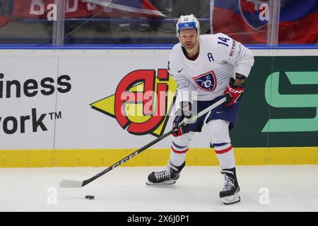 Ostrava, République tchèque. 13 mai 2024. Stéphane da Costa de France en action lors du Championnat mondial de hockey sur glace 2024 de l'IIHF entre la Lettonie et la France à l'Ostravar Arena Ostrava, République tchèque score final ; Lettonie 3:2 France score final ; Lettonie 3 : 2 France. (Photo de Grzegorz Wajda/SOPA images/SIPA USA) crédit : SIPA USA/Alamy Live News Banque D'Images