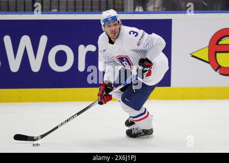 Ostrava, République tchèque. 13 mai 2024. Charles Bertrand, de France, en action lors du Championnat mondial de hockey sur glace 2024 de l’IIHF entre la Lettonie et la France à l’Ostravar Arena Ostrava. Score final ; Lettonie 3 : 2 France. (Photo de Grzegorz Wajda/SOPA images/SIPA USA) crédit : SIPA USA/Alamy Live News Banque D'Images