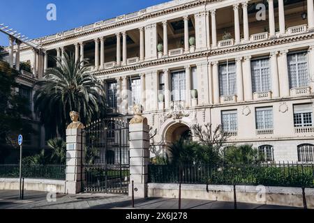 Nice, France - 28 janvier 2024 : le palais préfectoral de Nice, situé dans le Vieux Nice, siège de la préfecture des Alpes-Maritimes et résidence du Banque D'Images