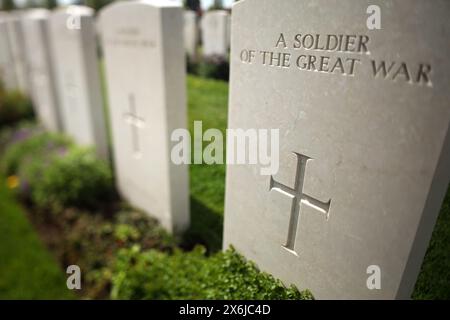 Tombes de soldats inconnus au Tyne Cot British and Commonwealth World War 1 Cemetery, Zonnebeke, Belgique. Banque D'Images