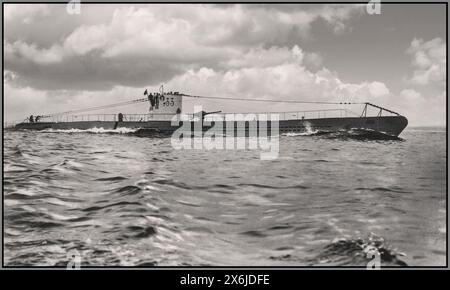 WW1 UNTERSEE BOAT SM U-33 était un U-boot allemand de type U 31 de la marine impériale allemande. WW1 U-Boat Unterseeboat 33 Marine impériale allemande. WW1 U-boat allemand sur la surface. Les U-Boat Untersee Boat étaient des sous-marins navals exploités par l'Allemagne, en particulier pendant la première et la seconde Guerre mondiale. Armes de flotte efficaces contre les navires de guerre ennemis, ils ont été le plus efficacement utilisés dans un rôle de guerre économique imposant un blocus naval contre les navires ennemis. Bateau Untersee de la première Guerre mondiale - à la fin de la guerre, l'U-33 a été livré aux Britanniques à Harwich le 16 janvier 1919 Banque D'Images