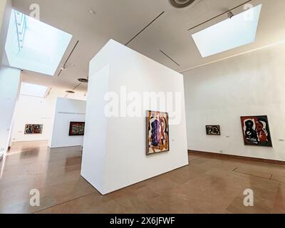 Biot, France - 4 décembre 2023 : intérieur du musée national Fernand léger à Biot Banque D'Images