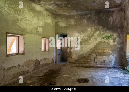 Ruines dans la ville fantôme d'Eleousa, lieu perdu, Rhodes, Dodécanèse, île grecque, Grèce Banque D'Images