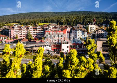 Journée d'automne estivale à Ortisei - Ortisei Banque D'Images