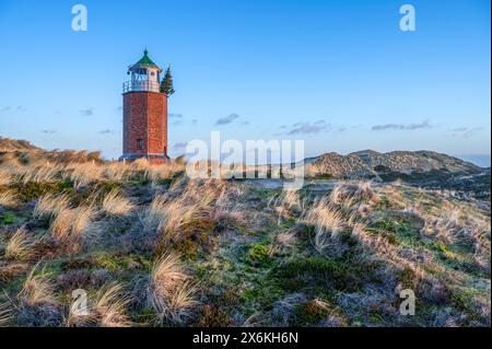 Phare de Quermarkenfeuer près de Kampen le matin en hiver, Sylt, Schleswig-Holstein, Allemagne Banque D'Images