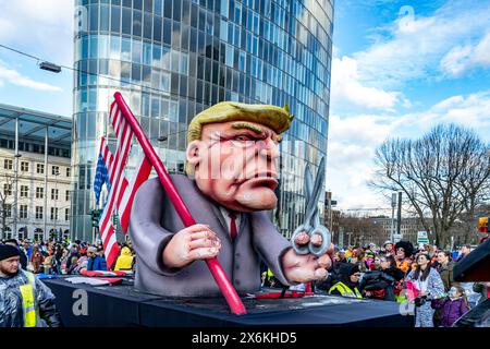 Rose Monday Carnaval défilé à Düsseldorf, Rhénanie du Nord-Westphalie, Allemagne, Europe Banque D'Images