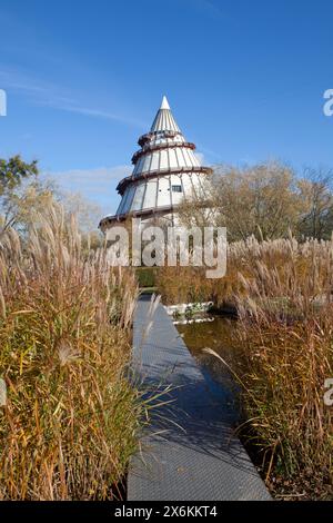 Tour Millennium dans l'Elbarenpark, Magdebourg, Saxe-Anhalt, Allemagne Banque D'Images