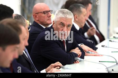 Moscou, Russie. 14 mai 2024. Le ministre russe de l'intérieur Vladimir Kolokoltsev avant le début d'une réunion gouvernementale convoquée par le président Vladimir Poutine après la nomination du nouveau cabinet des ministres au Kremlin, le 14 mai 2024, à Moscou, en Russie. Crédit : Vyacheslav Prokofyev/Kremlin Pool/Alamy Live News Banque D'Images