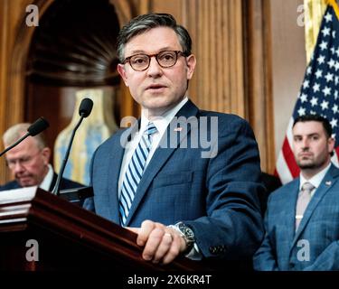 Washington, États-Unis. 15 mai 2024. Le président de la Chambre Mike Johnson (R-LA) s'exprimant lors d'une conférence de presse de la semaine de la police au Capitole des États-Unis. (Photo de Michael Brochstein/Sipa USA) crédit : Sipa USA/Alamy Live News Banque D'Images