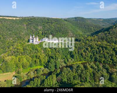 Vue du monastère Arnstein dans le Lahntal près de Obernhof, Lahn, Rhénanie-Palatinat, Allemagne Banque D'Images