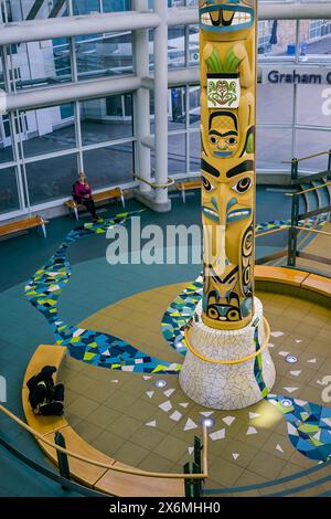 Célébration du vol, totem, YVR, aéroport de Vancouver, Richmond, Colombie-Britannique, Canada Banque D'Images