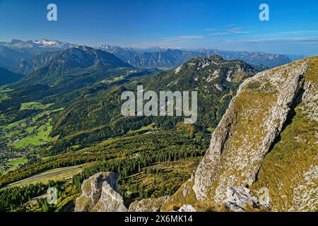 Vue du perdant au Dachstein et aux montagnes du Salzkammergut, du perdant, Totes Gebirge, Salzkammergut, Styrie, Autriche Banque D'Images