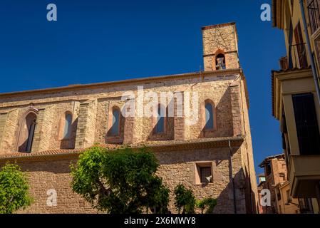 Façade de l'église de Sant Pere d'Or, dans le village de Santpedor (Bages, Barcelone, ​​Catalonia, Espagne) ESP : Fachada de la iglesia de Santpedor Banque D'Images