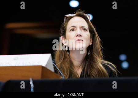 Washington, Vereinigte Staaten. 15 mai 2024. Le directeur du renseignement national (DNI) avril Haines témoigne lors d’une audience du Comité spécial du renseignement du Sénat américain sur la sécurisation des élections américaines, à Washington DC le mercredi 15 mai 2024. Crédit : Aaron Schwartz/CNP/dpa/Alamy Live News Banque D'Images