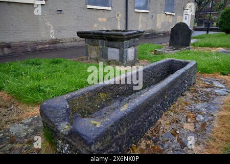 « Molly Leigh, Molly Leigh, Chase me around the pommier » Molly Leigh (1685-1748) la sorcière de Burslem a été enterrée dans le cimetière de St Johns Banque D'Images