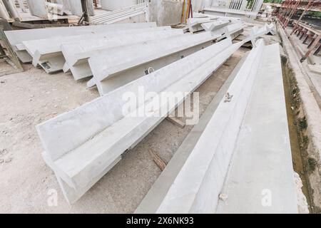 Usine de fabrication de moulage de béton préfabriqué, produits de ciment grande industrie d'affaires de chantier de construction. Banque D'Images