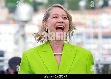 Trine Dyrholm beim Photocall zum Kinofilm Pigen Med nalen / la fille à l'aiguille auf dem Festival de Cannes 2024 / 77. Internationale Filmfestspiele von Cannes am Palais des Festivals. Cannes, 16.05.2024 *** Trine Dyrholm au Photocall pour le long métrage Pigen Med nalen la fille à l'aiguille au Festival de Cannes 2024 77 Festival International du film de Cannes au Palais des Festivals Cannes, 16 05 2024 Foto:xD.xBedrosianx/xFuturexImagex nalen 4539 Banque D'Images
