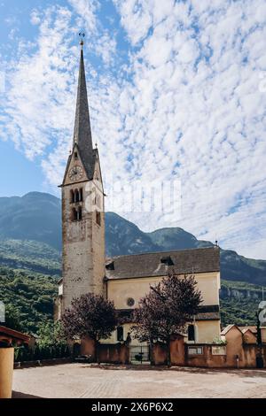 Neumarkt, Italie - 17 août 2023 : centre-ville de Neumarkt, un village du Tyrol du Sud dans le nord de l'Italie Banque D'Images