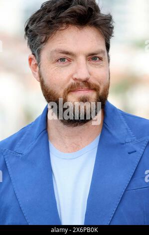 Tom Burke beim Photocall zum Kinofilm Furiosa : a Mad Max Saga auf dem Festival de Cannes 2024 / 77. Internationale Filmfestspiele von Cannes am Palais des Festivals. Cannes, 16.05.2024 *** Tom Burke au Photocall pour le long métrage Furiosa A Mad Max Saga au Festival de Cannes 2024 77 Festival International du film de Cannes au Palais des Festivals Cannes, 16 05 2024 Foto:xD.xBedrosianx/xFuturexImagex furiosa call 4554 Banque D'Images