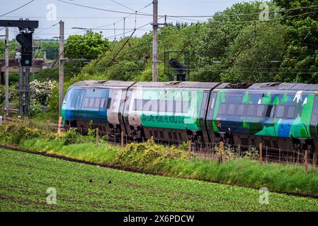 Avanti Cilamte changer Pendolino à Winwick West Coast ligne principale. Banque D'Images