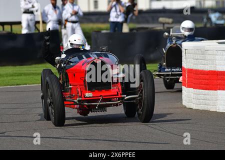 Timothy Dutton, Bugatti type 51, Grover Williams Trophy, vingt minutes de course pour les voitures Grand Prix d'avant-guerre, principalement de la période 1920 à 1931, Go Banque D'Images