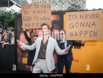 AUSTIN, TEXAS - 15 MAI : Glen Powell assiste à la première de 'Hit Man' de Netflix et à l'intronisation de Glen Powell au Texas film Hall of Fame au Paramount Theatre le 15 mai 2024 à Austin, Texas. (Photo de Maggie Boyd/Sipa USA) crédit : Sipa USA/Alamy Live News Banque D'Images