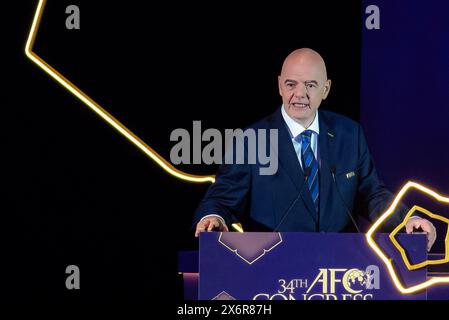 Bangkok, Thaïlande. 16 mai 2024. Gianni Infantino, président de la FIFA, prend la parole lors du 34e Congrès de l'AFC à Bangkok. Le 34ème Congrès de l'AFC s'est tenu à Bangkok pour élire deux nouveaux membres au Comité exécutif de l'AFC pour le reste du mandat 2023 à 2027, y compris pour remettre les AFC Lifetime Achievement Awards. Crédit : SOPA images Limited/Alamy Live News Banque D'Images