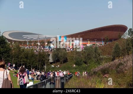 Vue du vélodrome de Lee Valley, dans le parc olympique Queen Elizabeth II, Stratford, pendant les Jeux paralympiques de Londres 2012, Banque D'Images