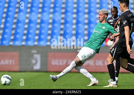 Deinze, Belgique. 12 mai 2024. Soldes Arthur de Oliveira (19 ans) de Lommel photographié lors d'un match de football entre KMSK Deinze et SK Lommel dans la promotion play offs finales - deuxième manche de la saison Challenger Pro League 2023-2024, le lundi 12 mai 2024 à Deinze, Belgique . Crédit : Sportpix/Alamy Live News Banque D'Images