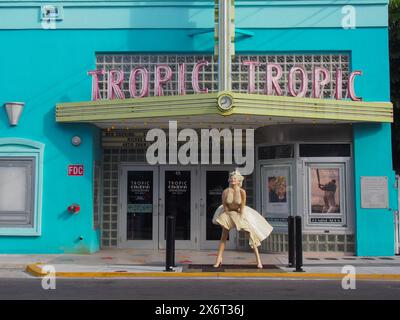 Statue de Marilyn Monroe du film Seven Year Itch devant le Tropic Cinema à Key West, Floride, États-Unis, 16 avril 2024 Banque D'Images