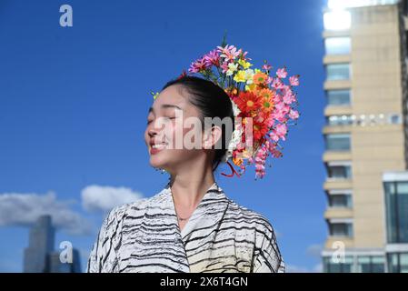 L'HISTOIRE DE LA PIERRE MARITINE ÉCHOS ORGANISÉ PAR SECTION CULTURELLE , AMBASSADE DE CHINE AU ROYAUME-UNI OUVRE SES PORTES AU PUBLIC MAI 16-19 DANS LE CADRE DE LA SEMAINE ARTISANALE DE LONDRES ENTRÉE GRATUITE 11H - 18H ... Banque D'Images